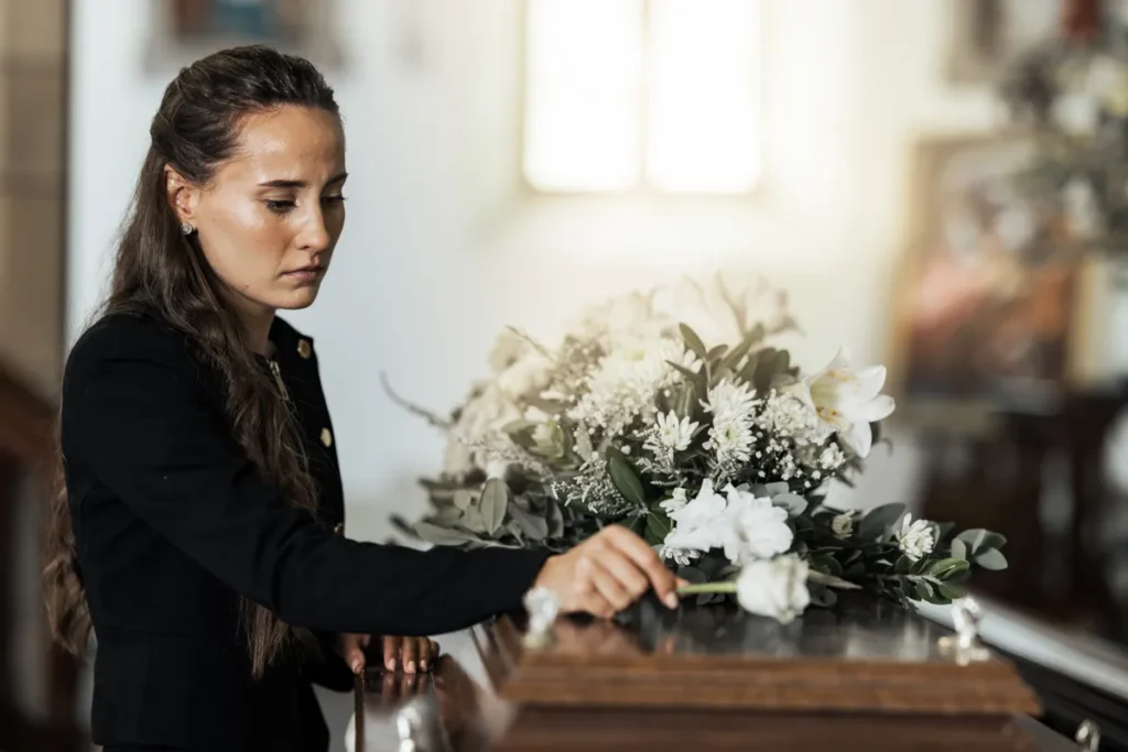 Conversar en familia de decisiones funerarias sin tabú | Costa Rica